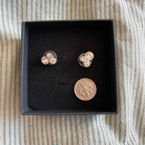 Earrings - Picture 5 of 5